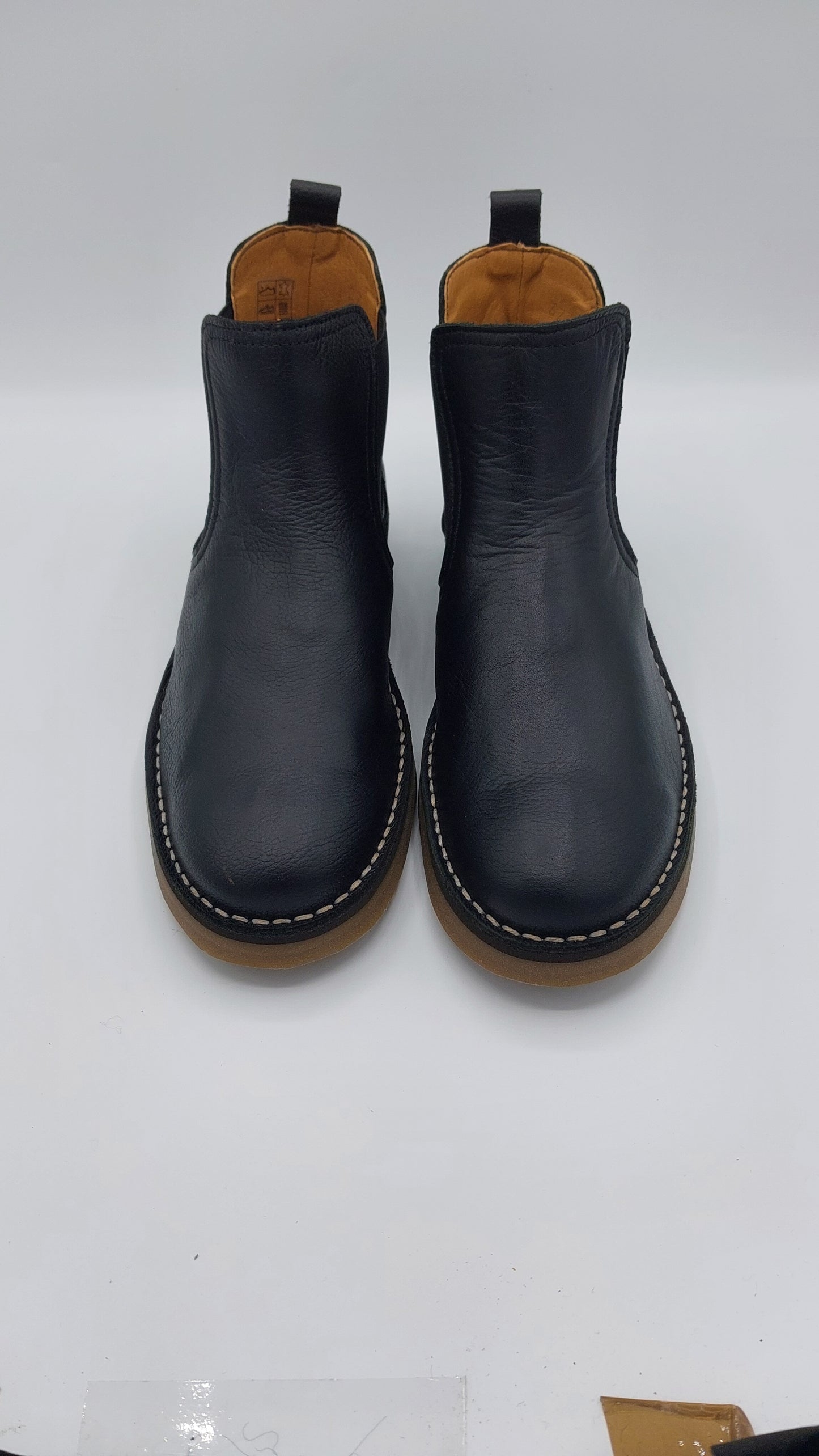 Tony Pons beatles in pelle nera