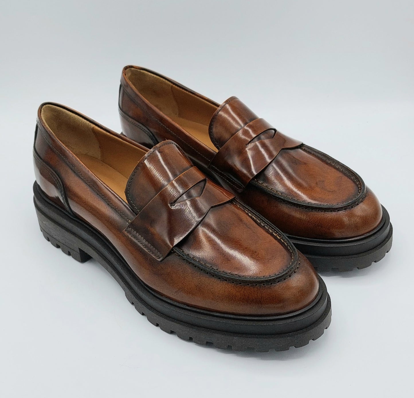 Noyau de mocassin en cuir brossé