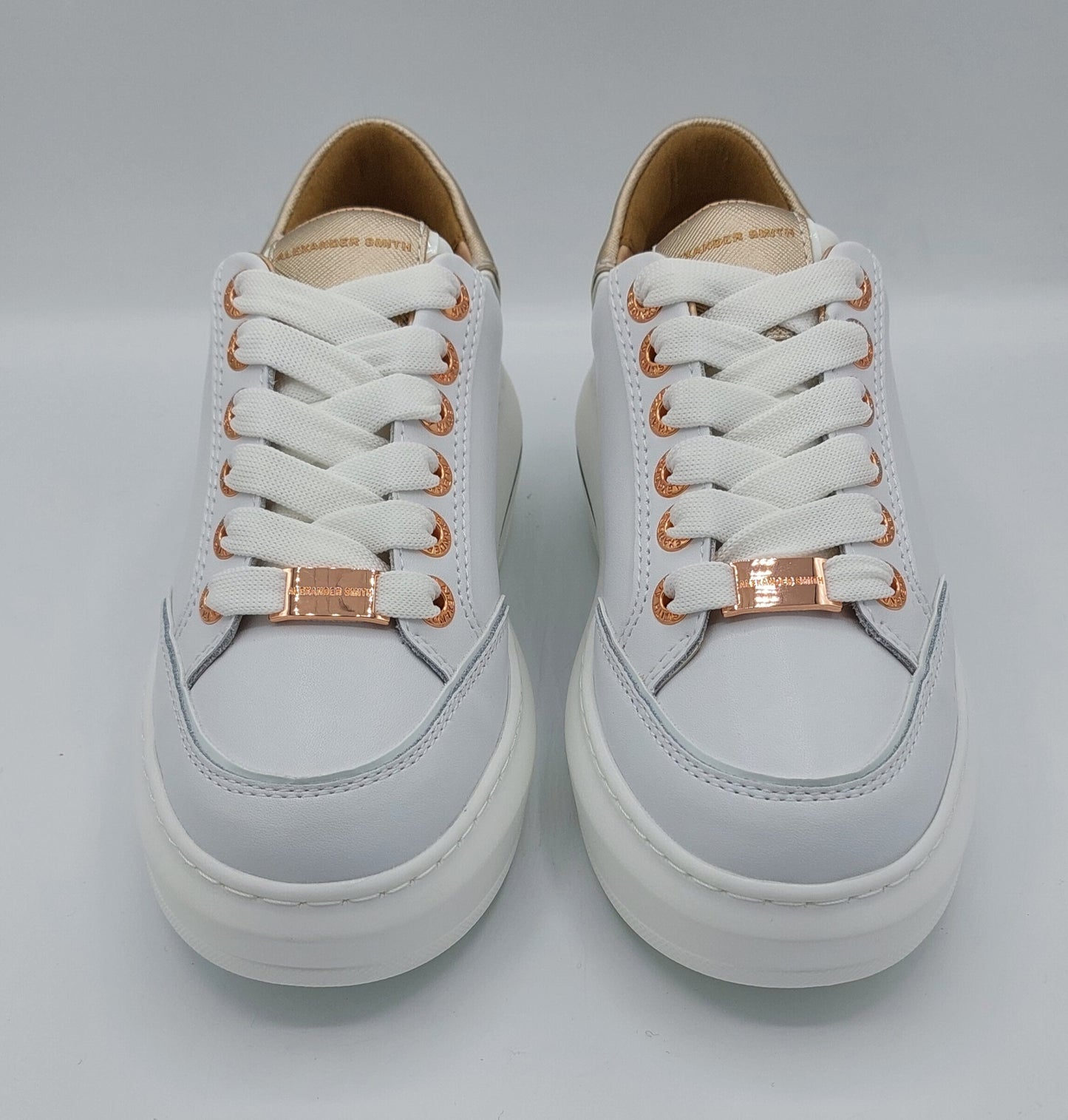 Baskets Alexander Smith en cuir blanc