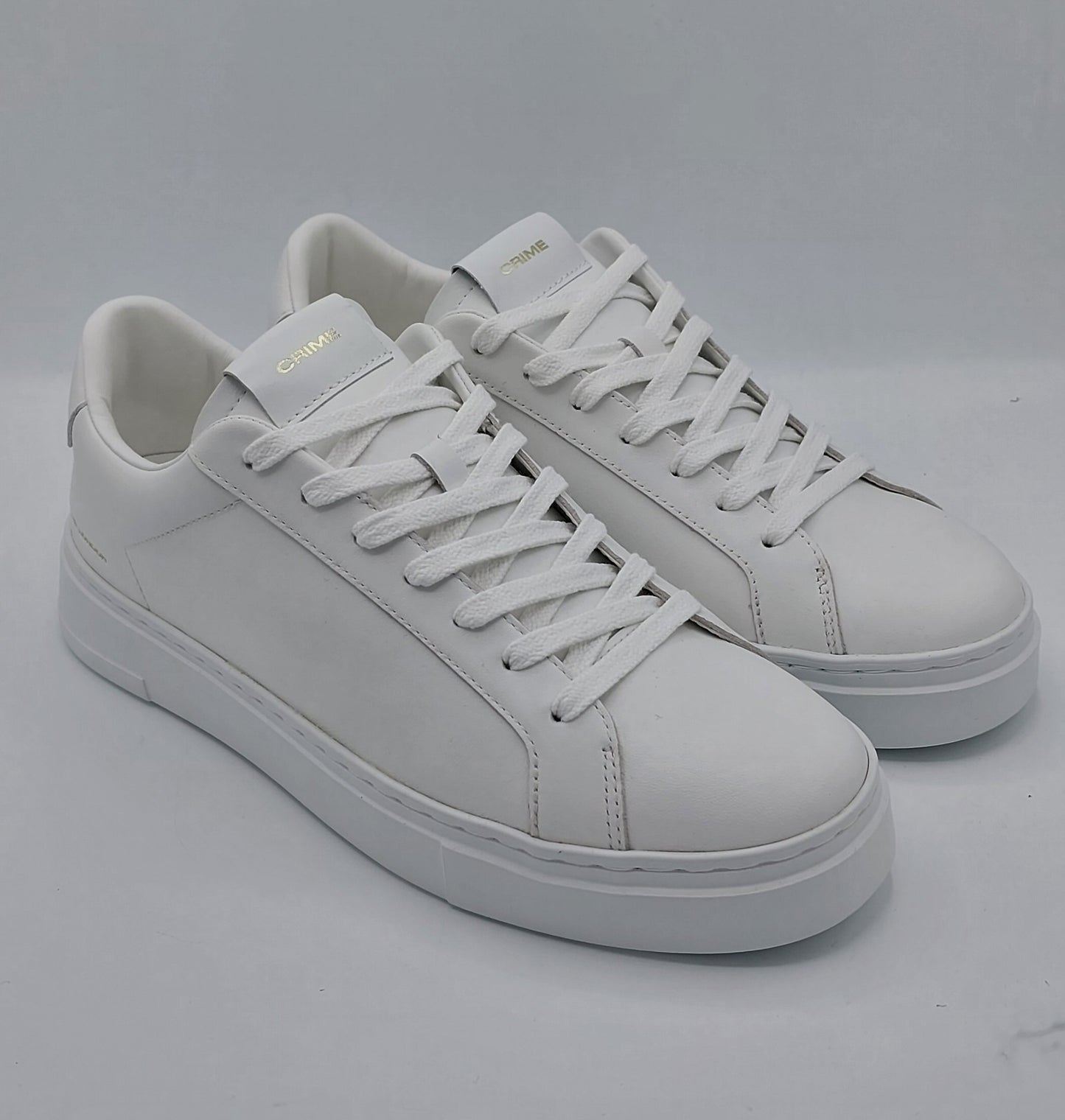 Crime total homme blanc