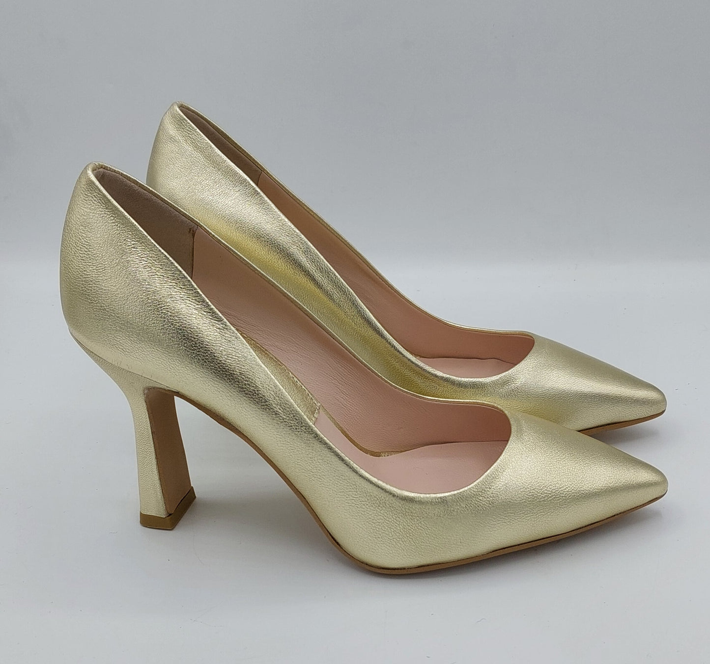 T.Q décolte platino