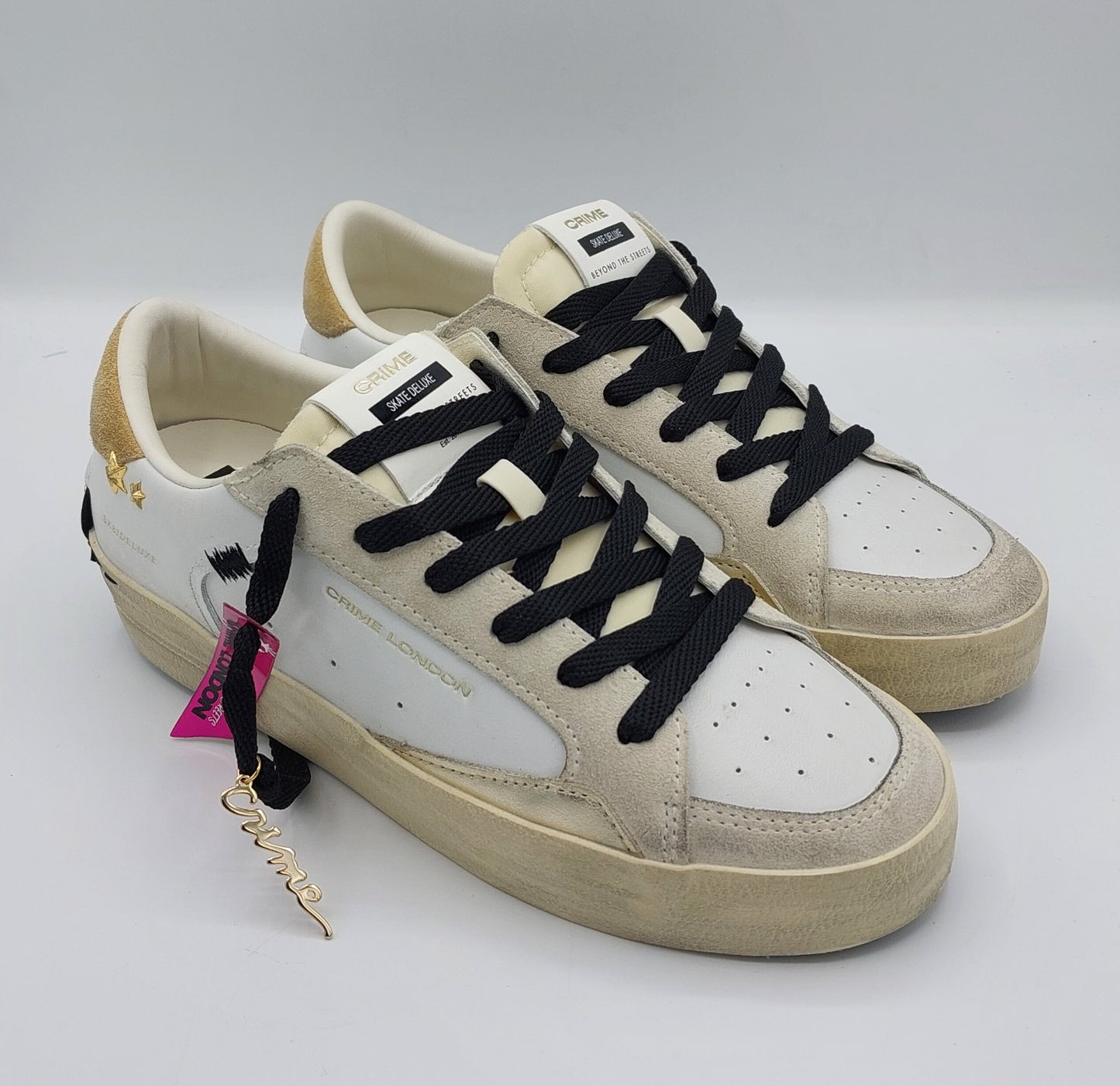 Baskets femme Crime London en cuir blanc