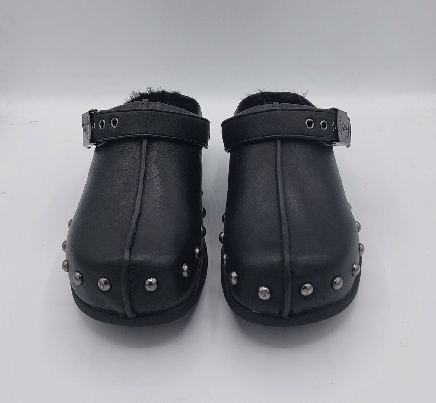 Sabot Scholl en cuir noir