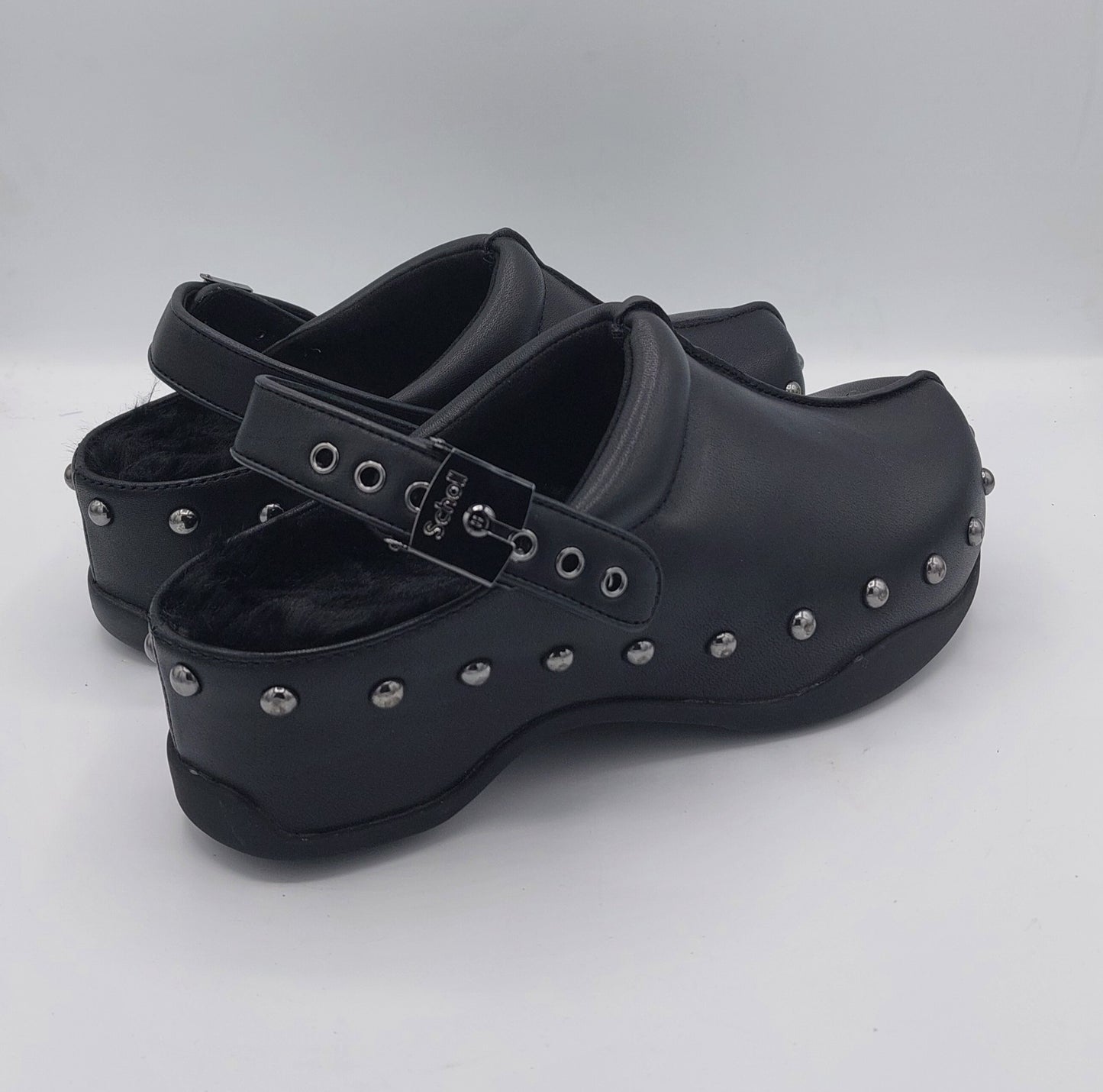 Sabot Scholl en cuir noir