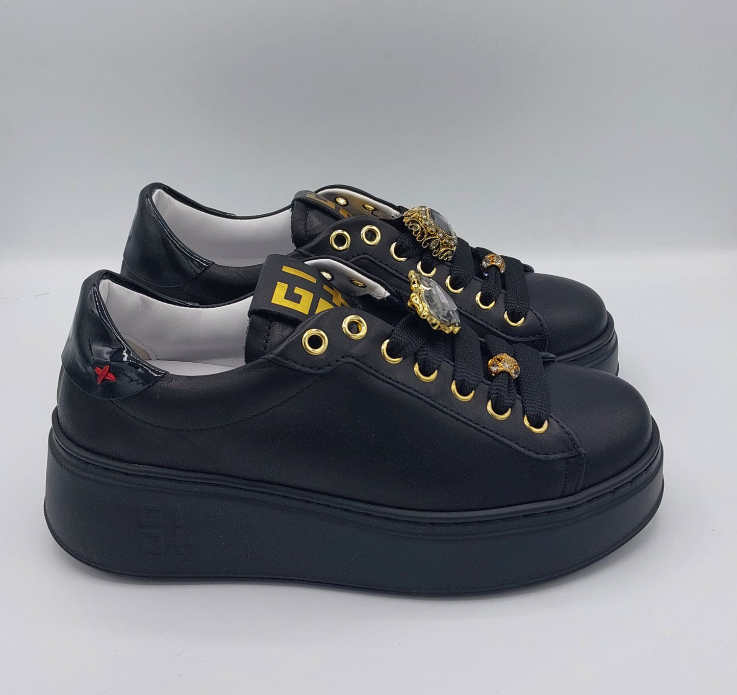 Gio+snekers in pelle nera