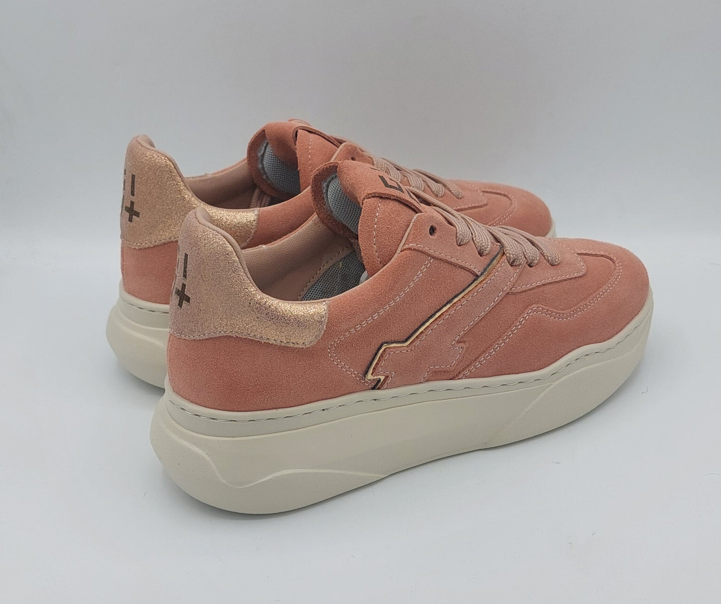 Gio+ sneakers camoscio salmone