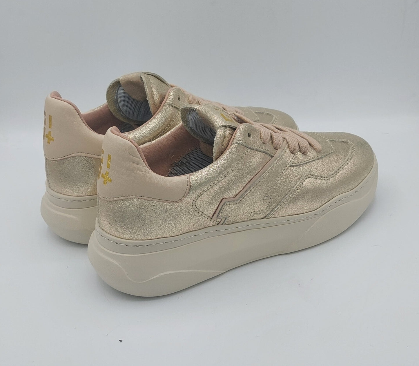 Gio+ sneakers oro