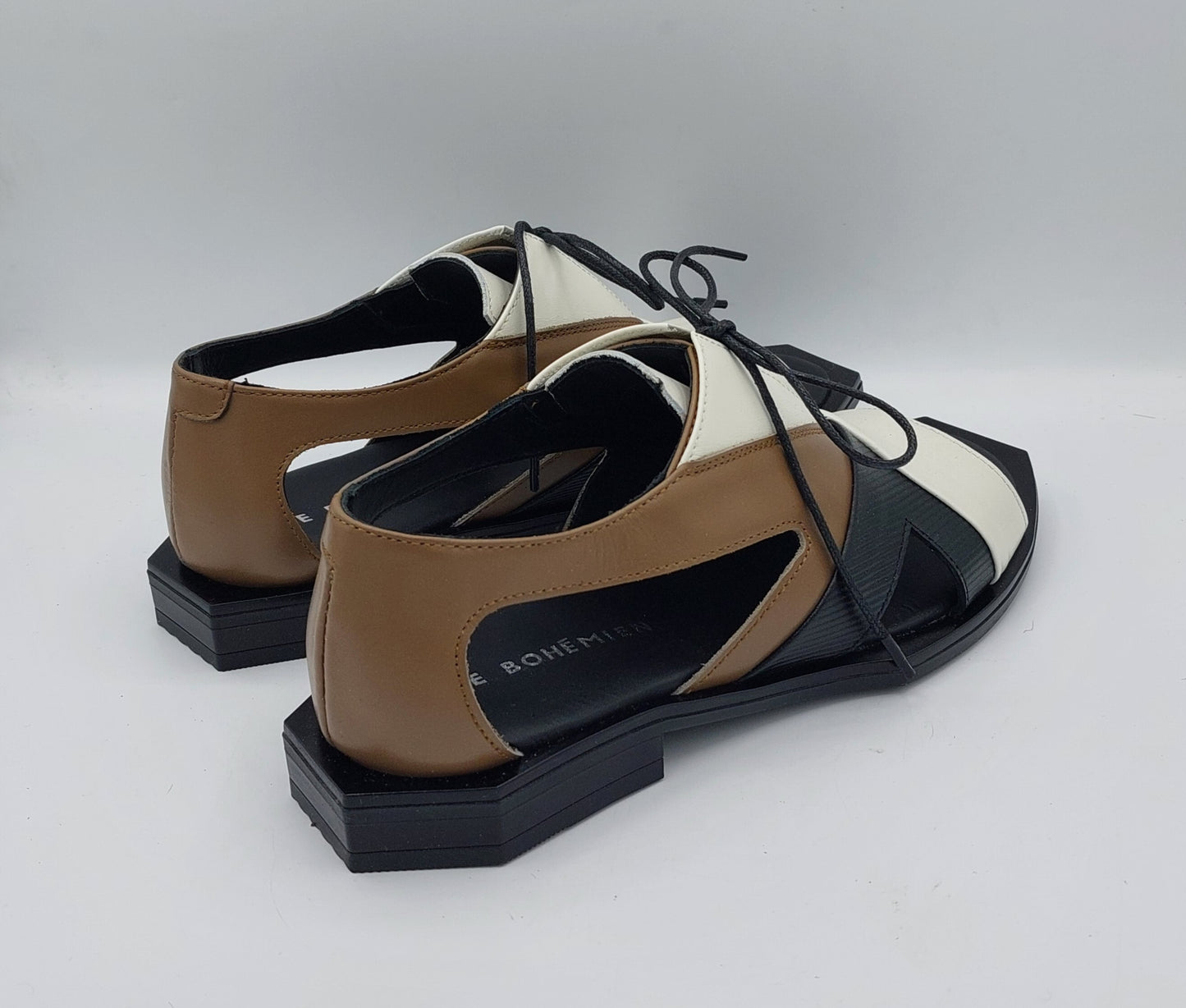 Le bohemien sandalo semichiuso tricolore