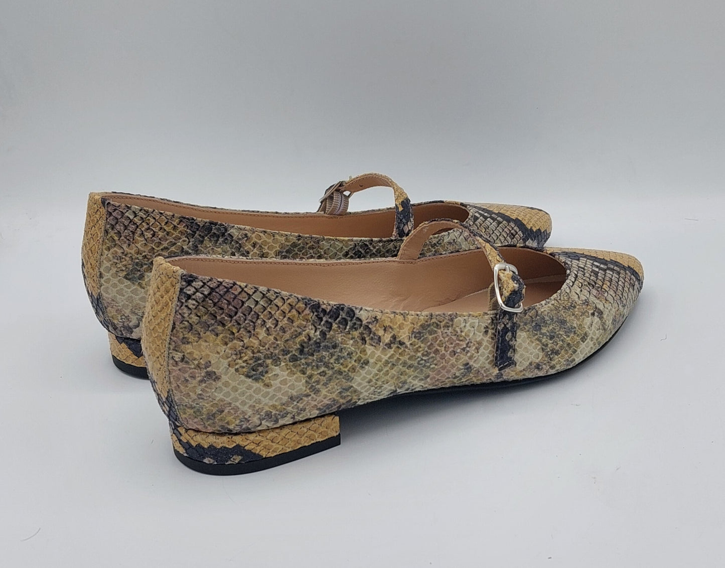 Ballerina artigianale roccia