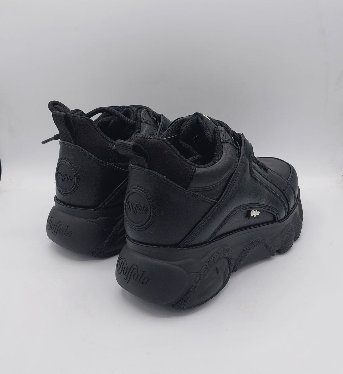 Buffalo sneakers nera suola bassa
