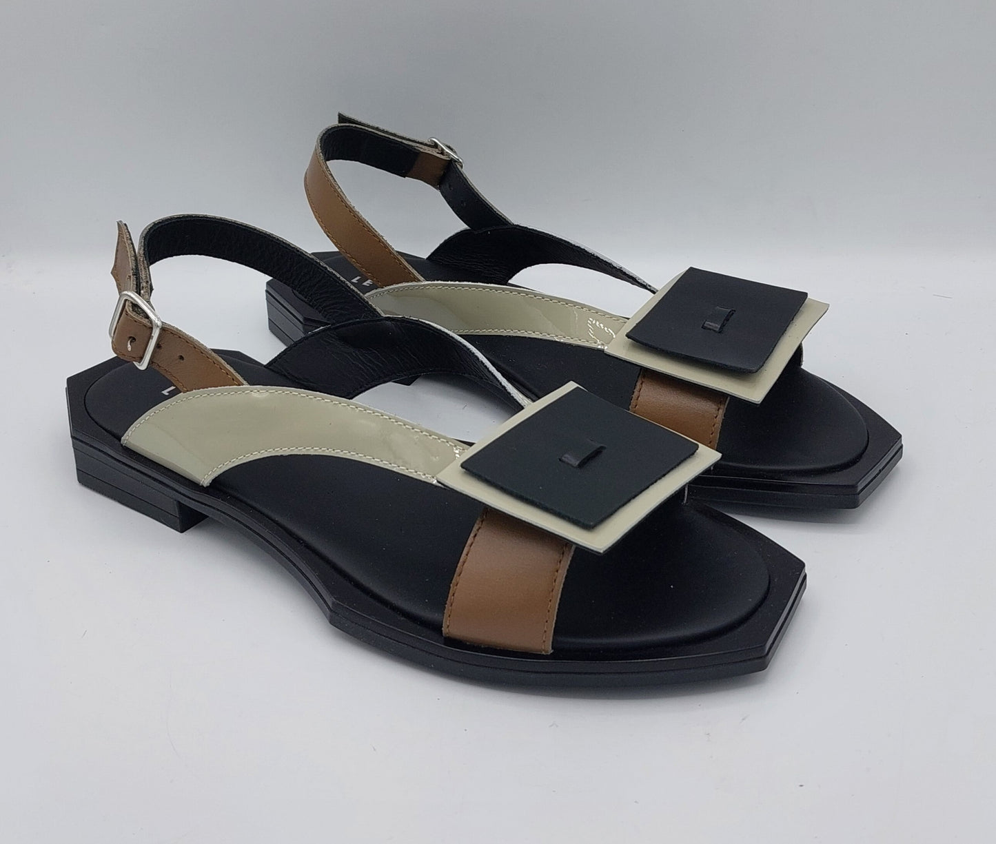 Le bohemien sandalo basso in pelle tre colori
