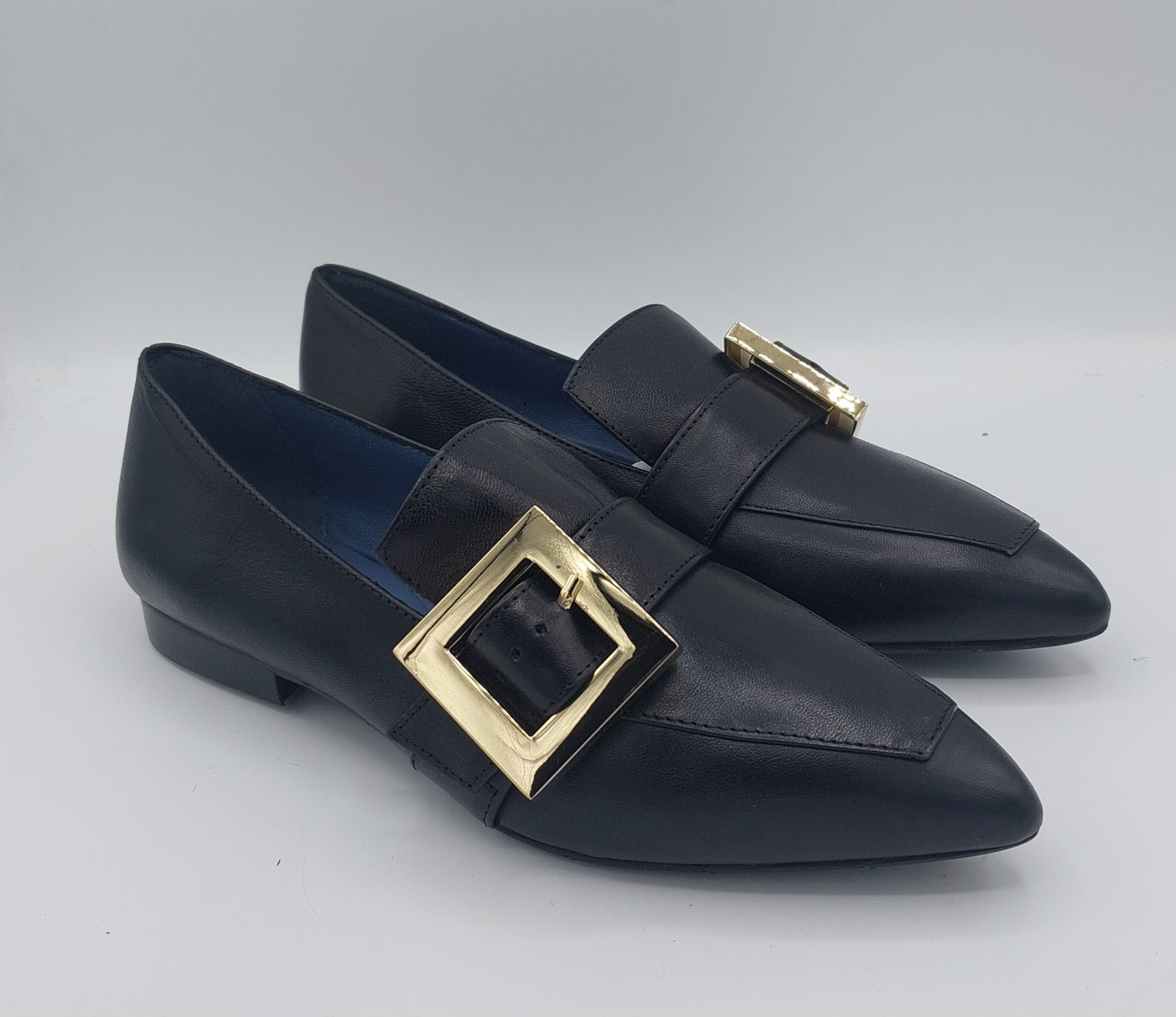 Silvia rossini mocassino in pelle nera con fibbia oro