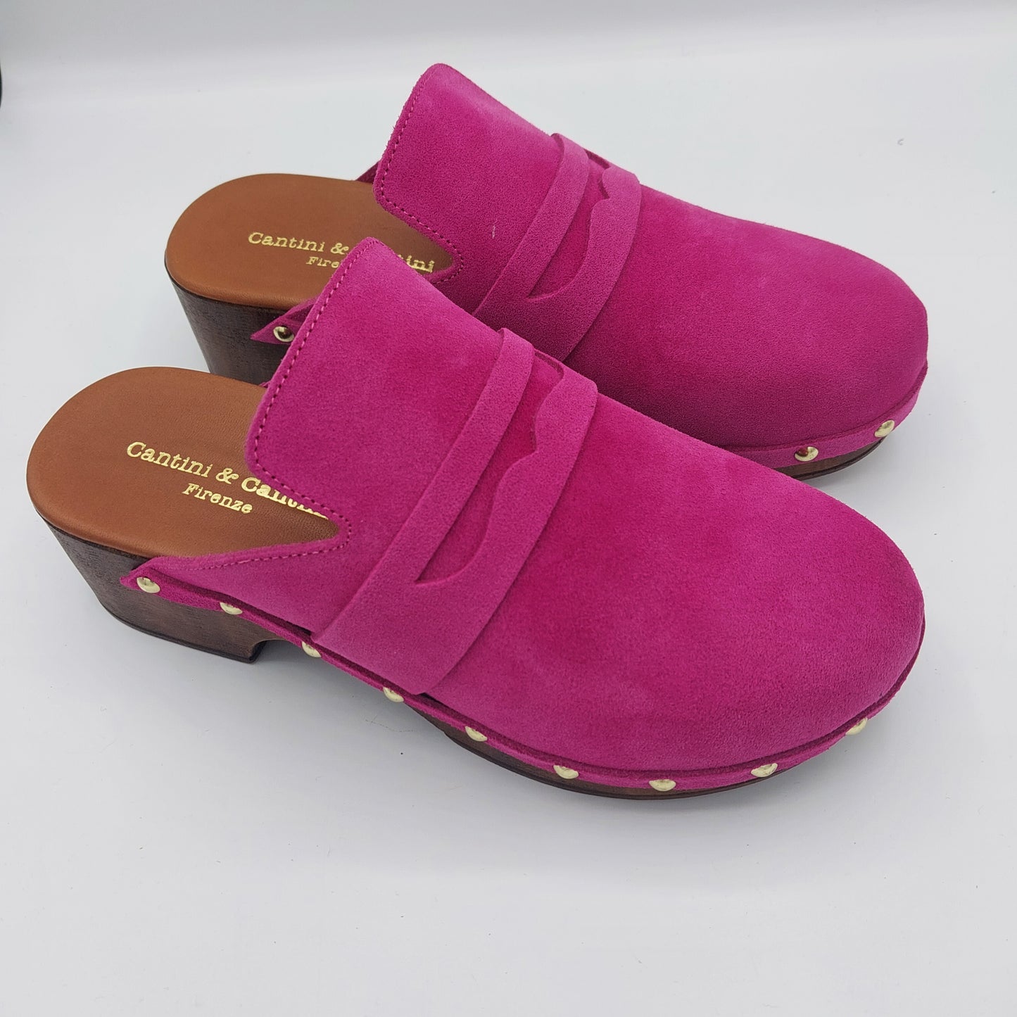 Cantini & Cantini clog in fuchsia suede