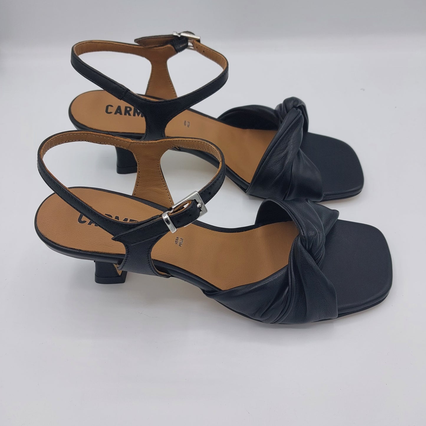 Carmens sandal in black leather