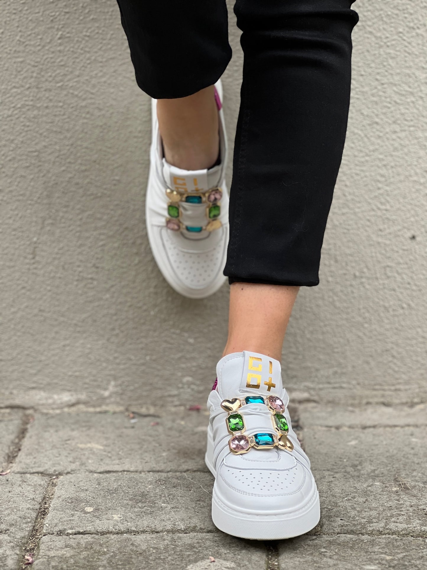 Sneakers GIO+ pelle bianca con applicazioni