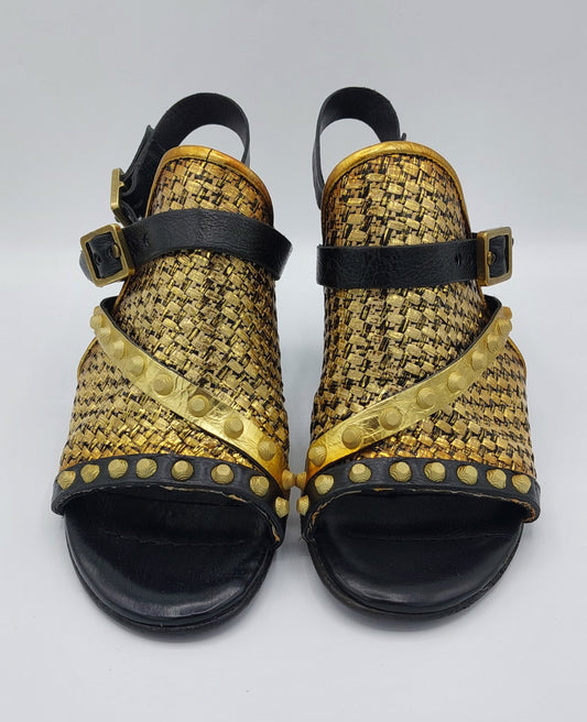 A.S.98 sandalo oro e nero