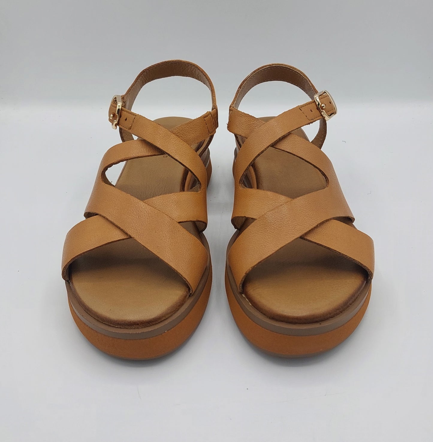 Inuovo sandalo in pelle cuoio
