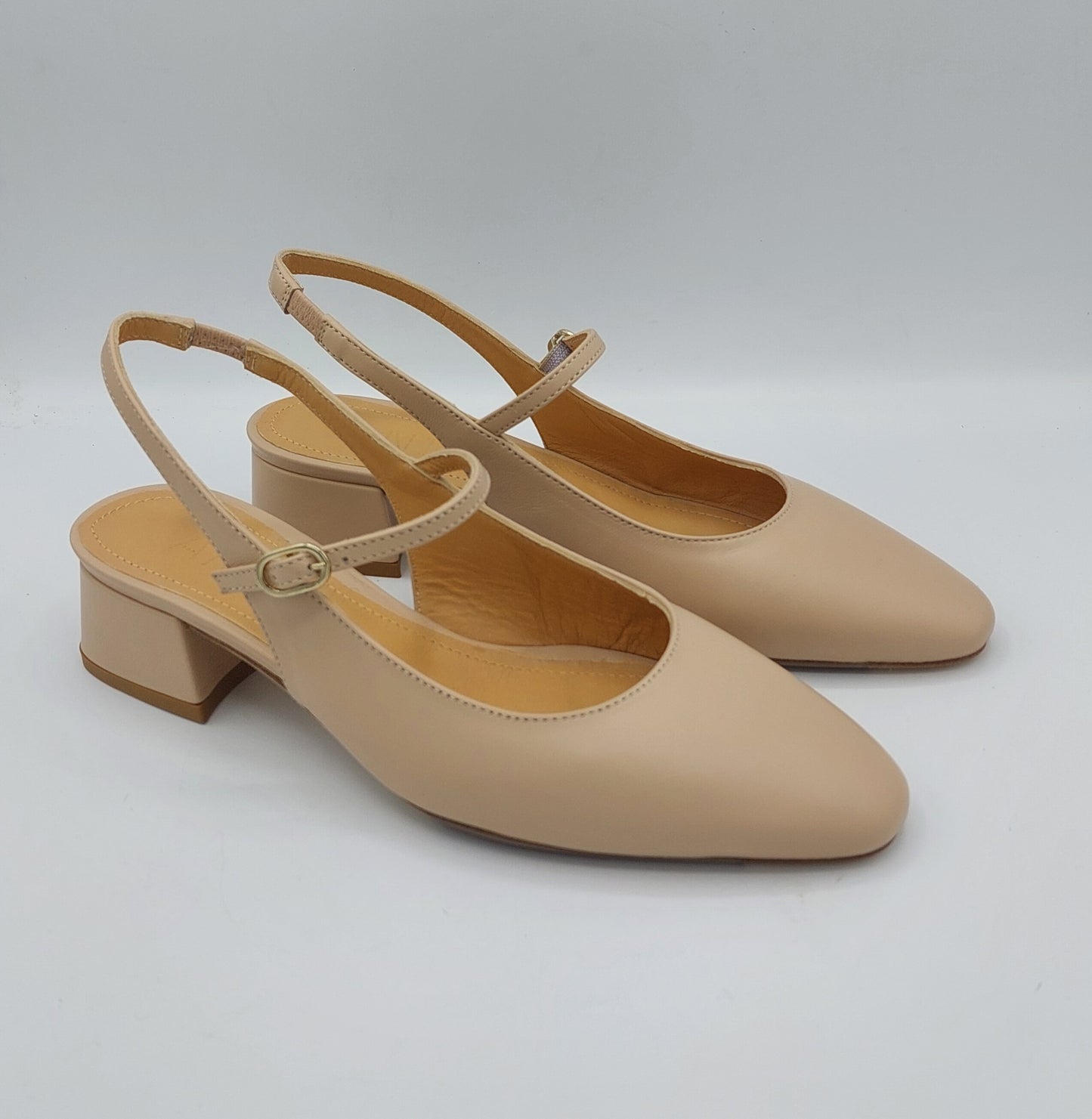 Anima scarpa chanel pelle