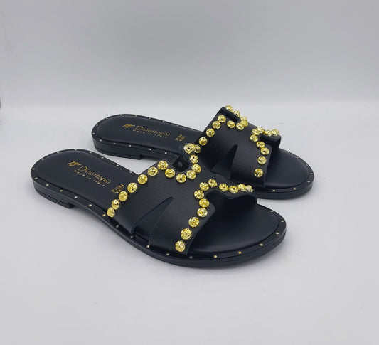 18+ ciabatta  nera con borchie oro