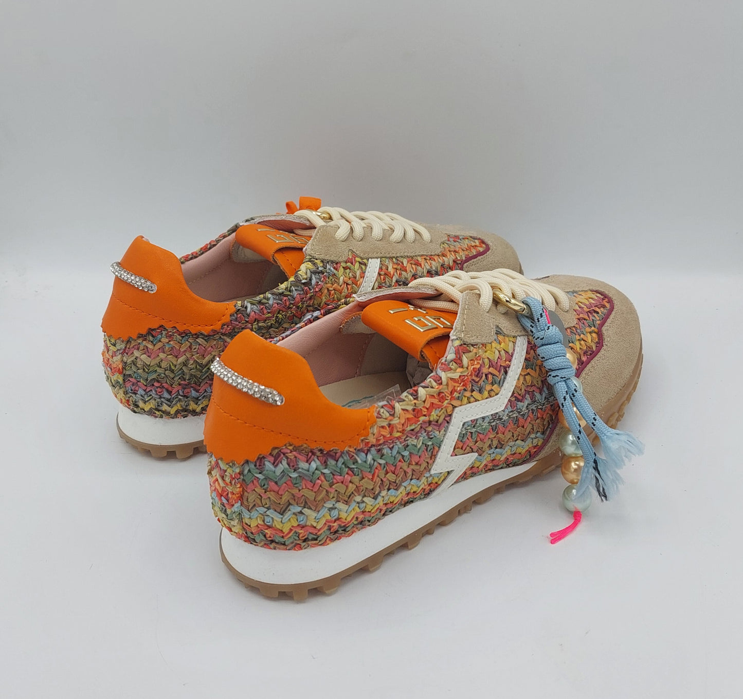 Gio+ sneakers camoscio e intreccio raffia