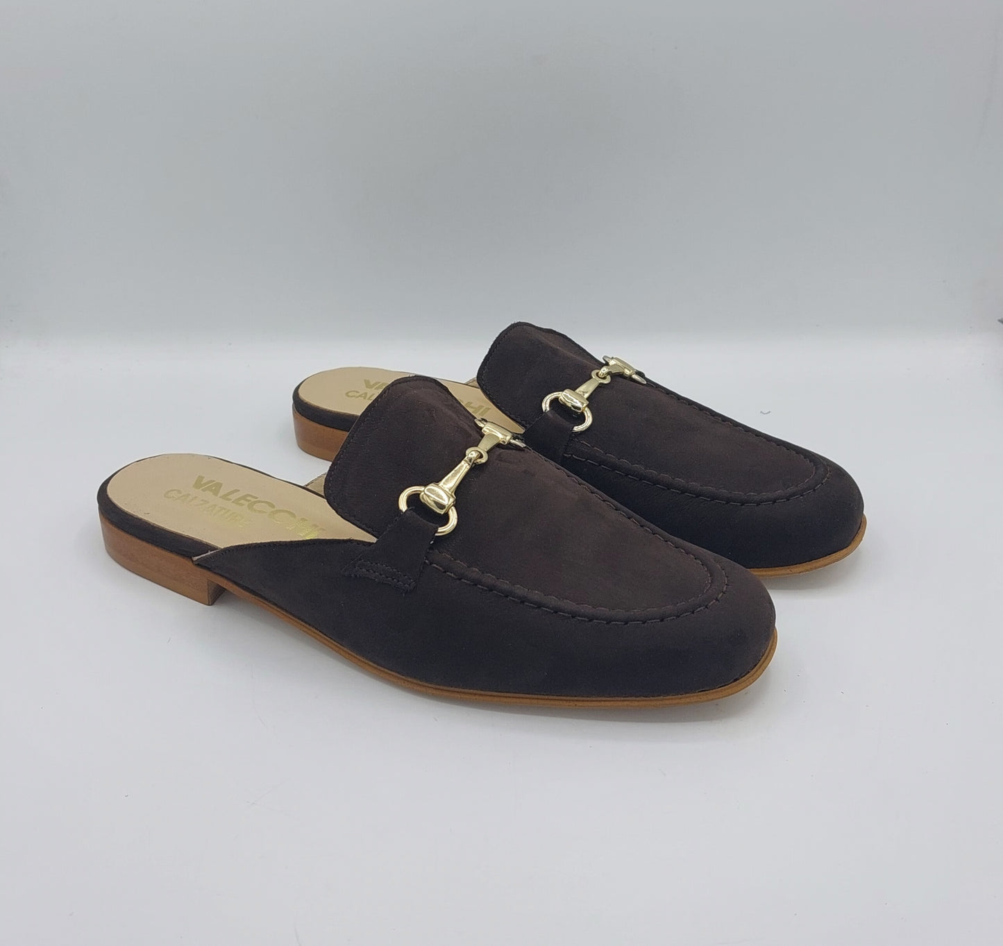 Sabot camoscio T.moro con staffa oro