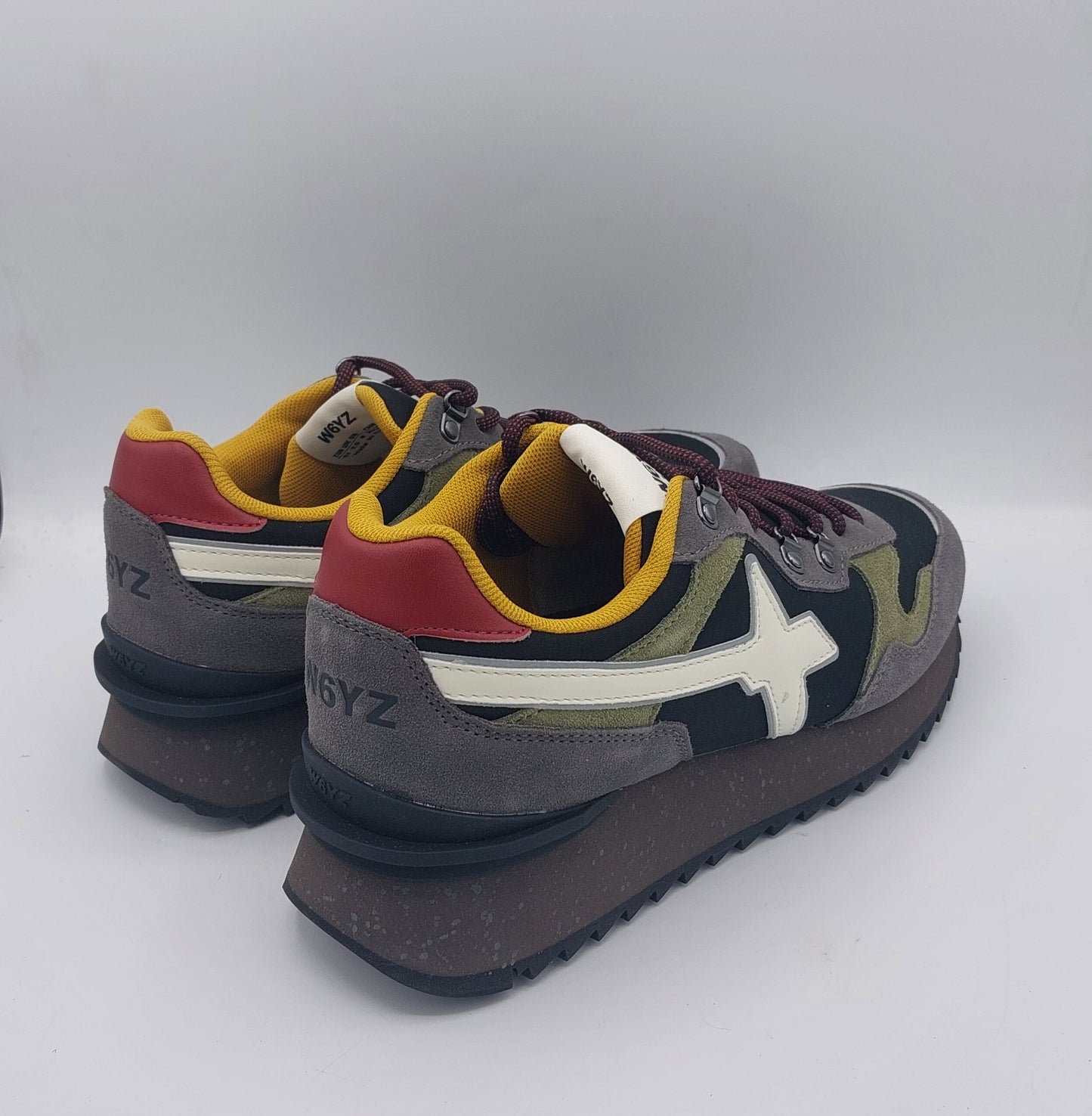 Wizz sneakers uomo grigia e nera