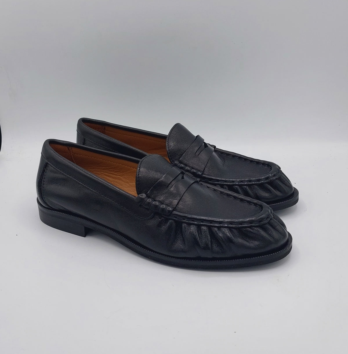 Anima mocassino pizzicato pelle nera