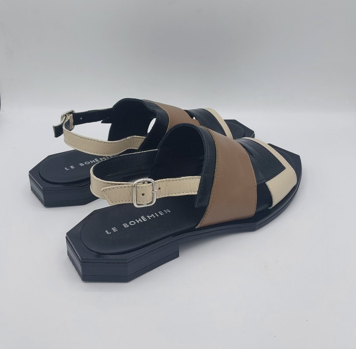 Le bohemien sandalo in pelle tre colori