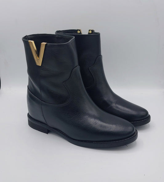 Les tulipes stivaletto in pelle nera con zeppa interna