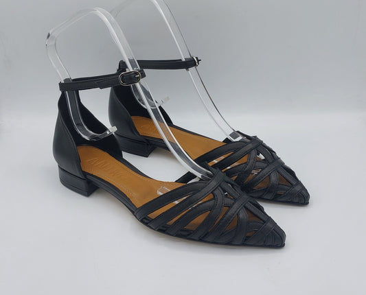 Anima ballerina in pelle nera  traforata