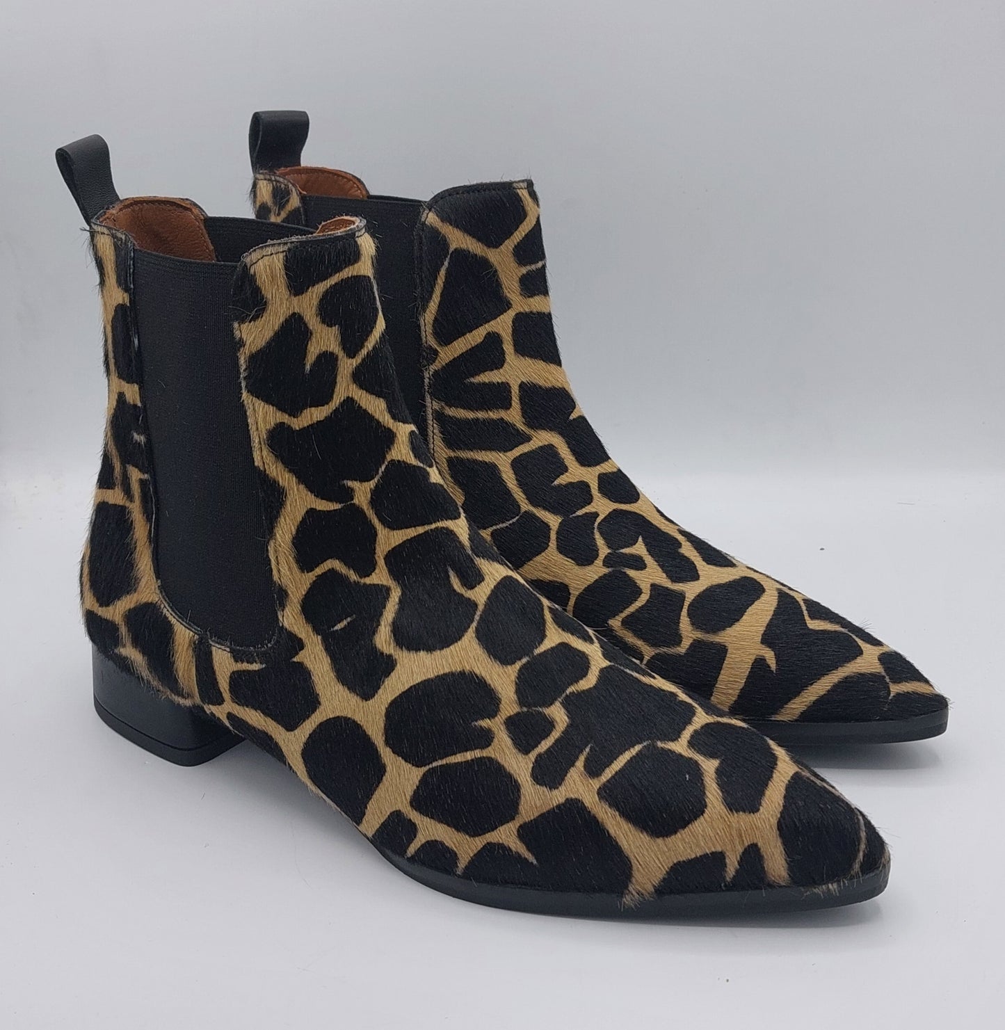 T.Q stivaletto cavallino stampato  giraffa forma sfilata