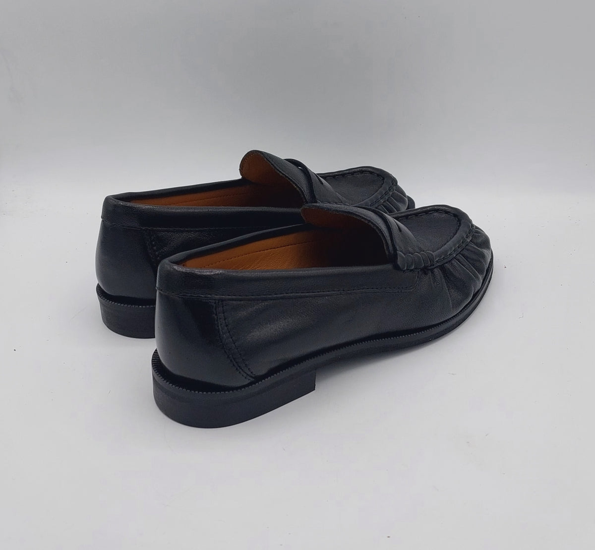 Anima mocassino pizzicato pelle nera
