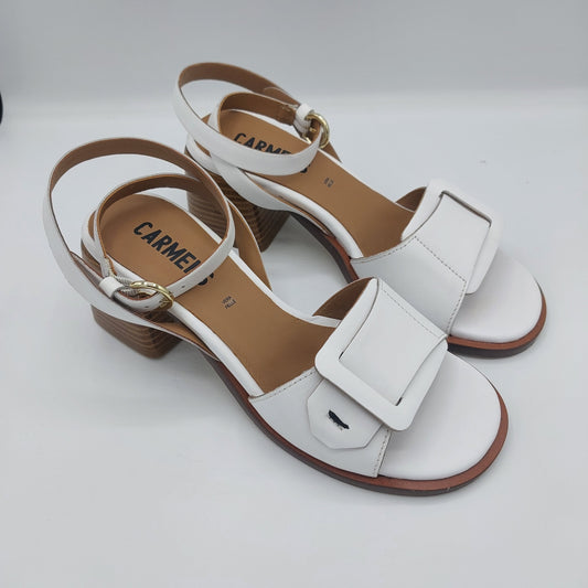Carmes sandal in white leather